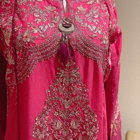 Magenta Embroidered Long Sleeve Dress - Picture 3 of 10